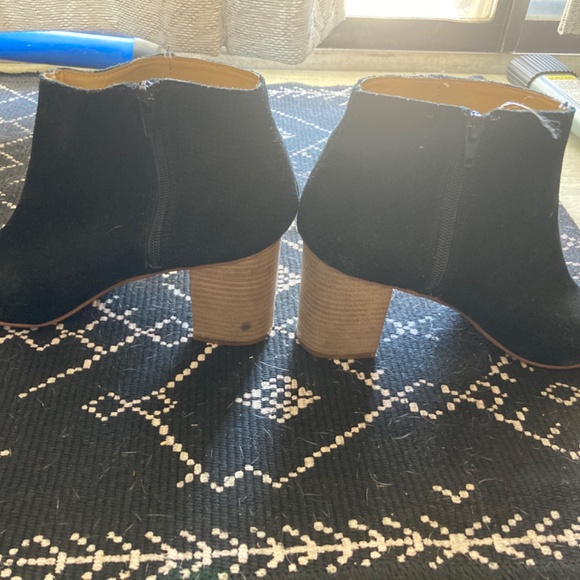 Black open toe Kenzie booties size 9 - Picture 3 of 5